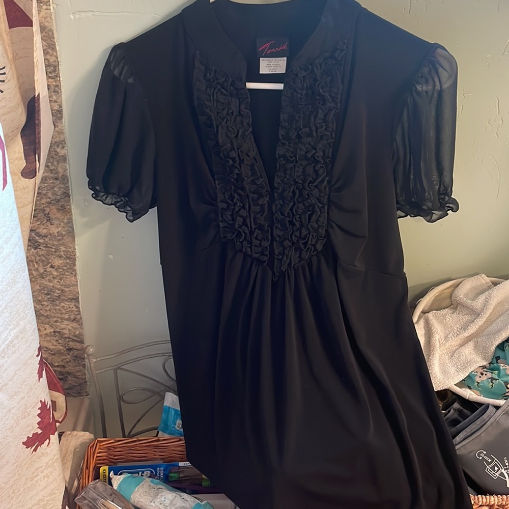 Torrid blouse sexy size 0 14/16